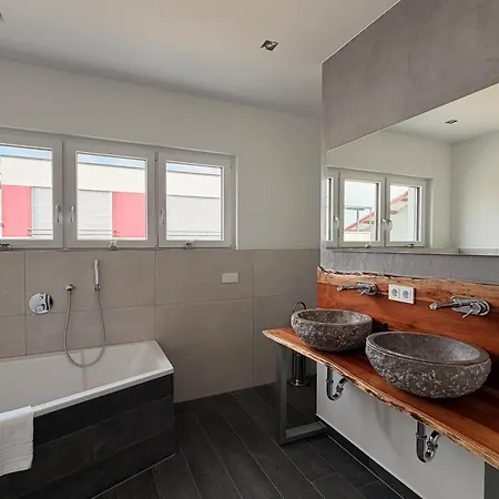 Luxus - 240m2-sauna-kamin-4 Schlafzimmer-2 Baeder Igling