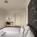 Luxus - 240m2-sauna-kamin-4 Schlafzimmer-2 Baeder Prázdninový dům *